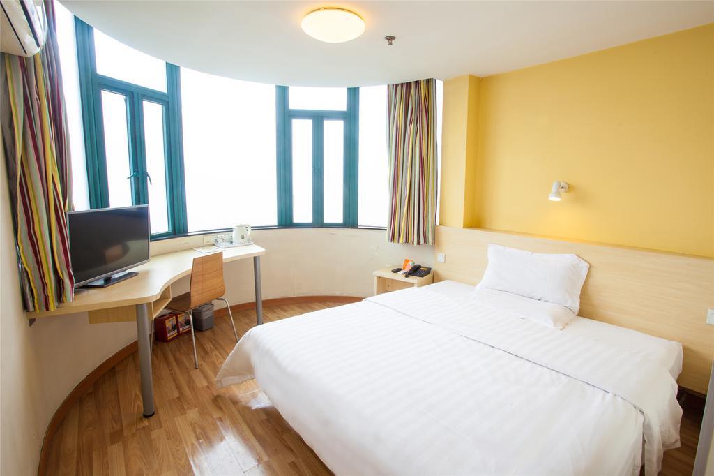7Days Inn Beijing Liujiayao Station Bagian luar foto