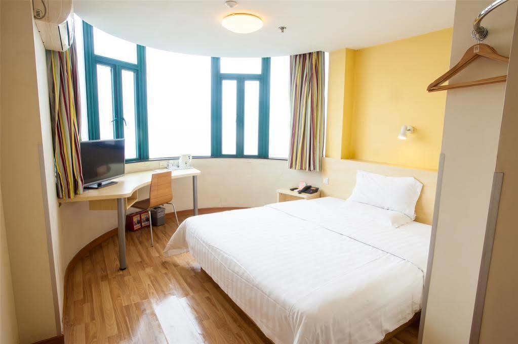 7Days Inn Beijing Liujiayao Station Bagian luar foto
